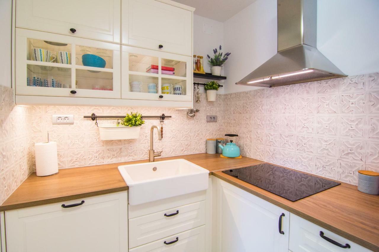 Apartments Pina Бол Екстер'єр фото