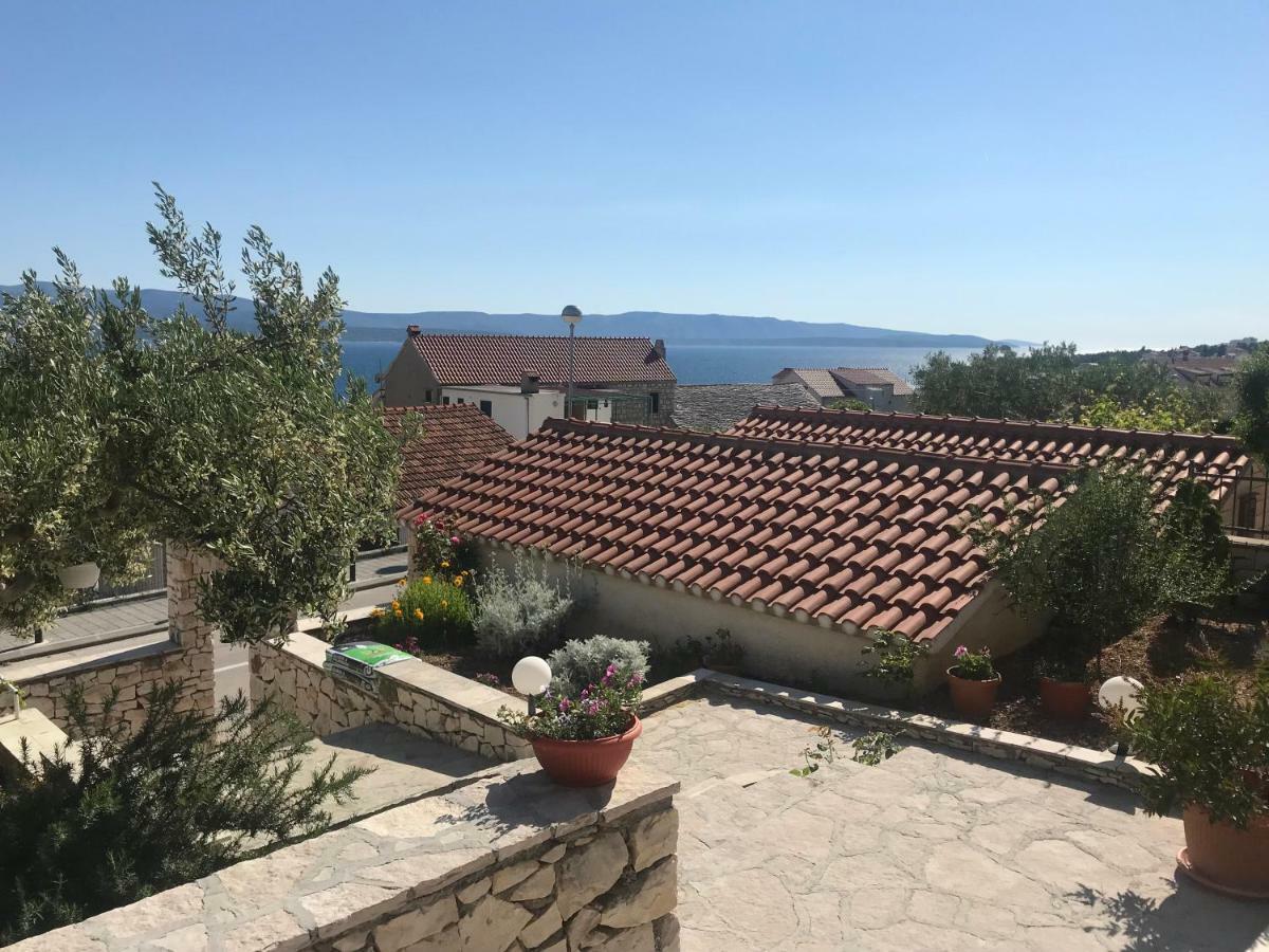 Apartments Pina Бол Екстер'єр фото